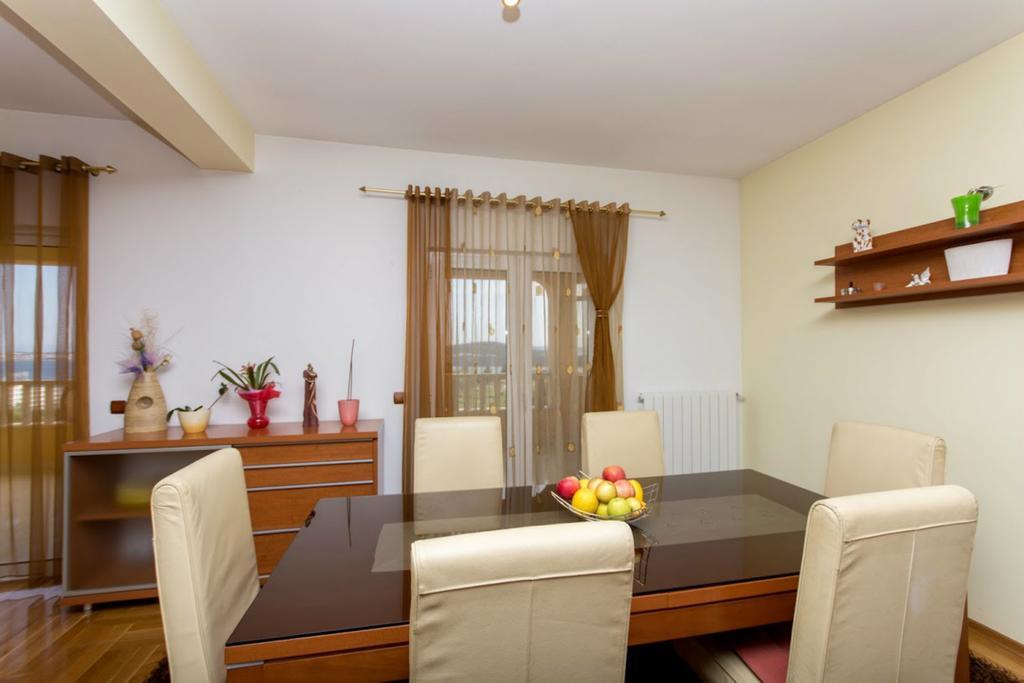 Apartments Meri เซเกต วรันยีชา ภายนอก รูปภาพ