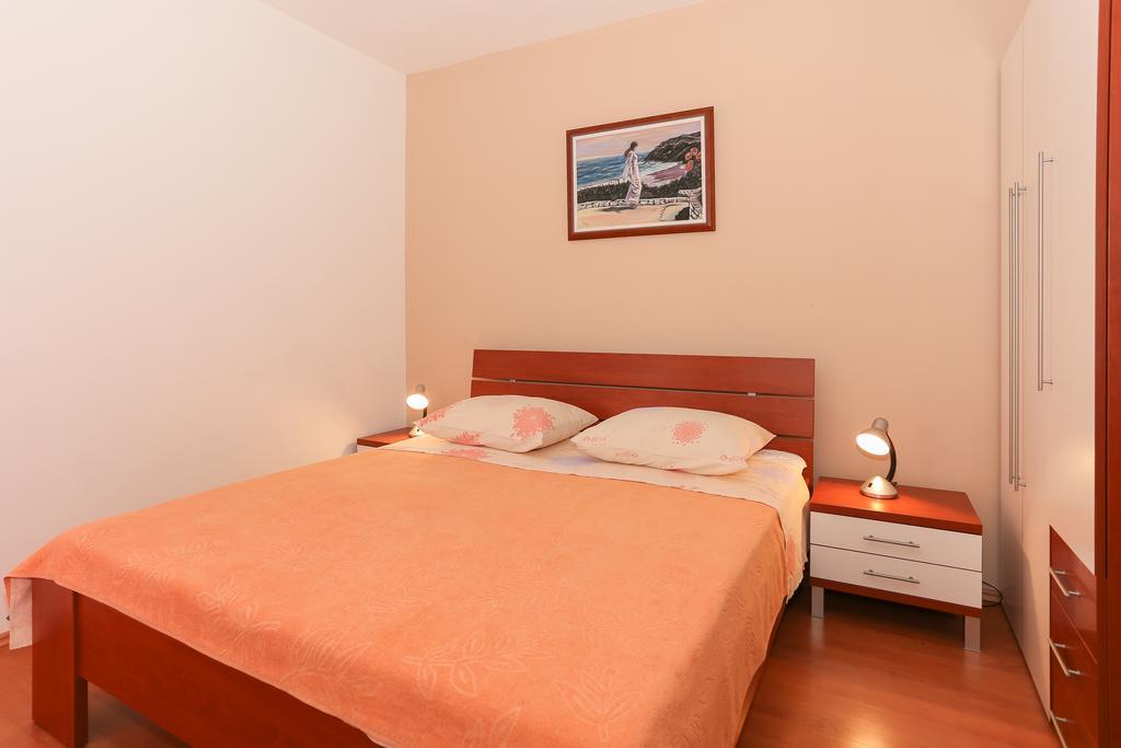 Apartments Meri เซเกต วรันยีชา ภายนอก รูปภาพ