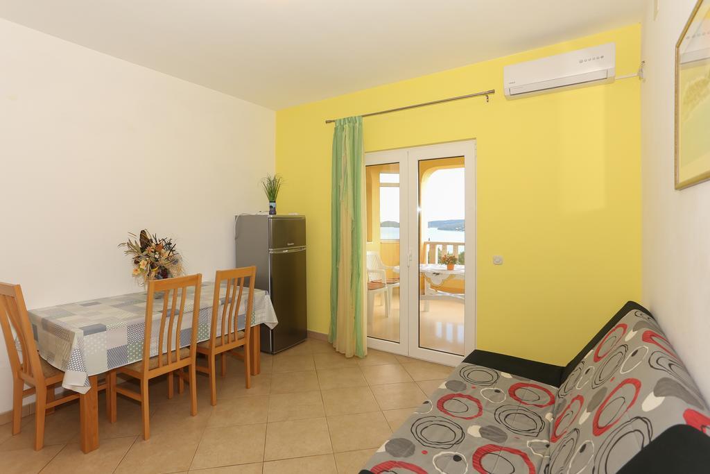 Apartments Meri เซเกต วรันยีชา ภายนอก รูปภาพ